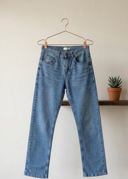 Zyvor-Light-Blue-Denim-Jeans-Front-View-Blue.